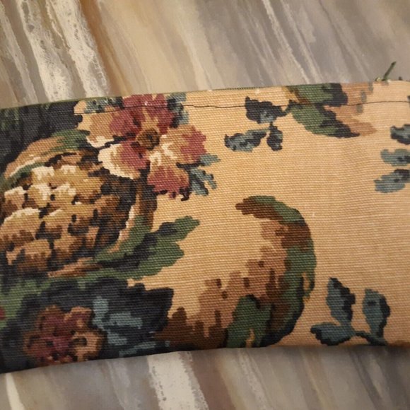 Hand Crafted Make-up Travel Bags Vintage Floral Theme Satin Or Tapestry - Picture 4 of 10